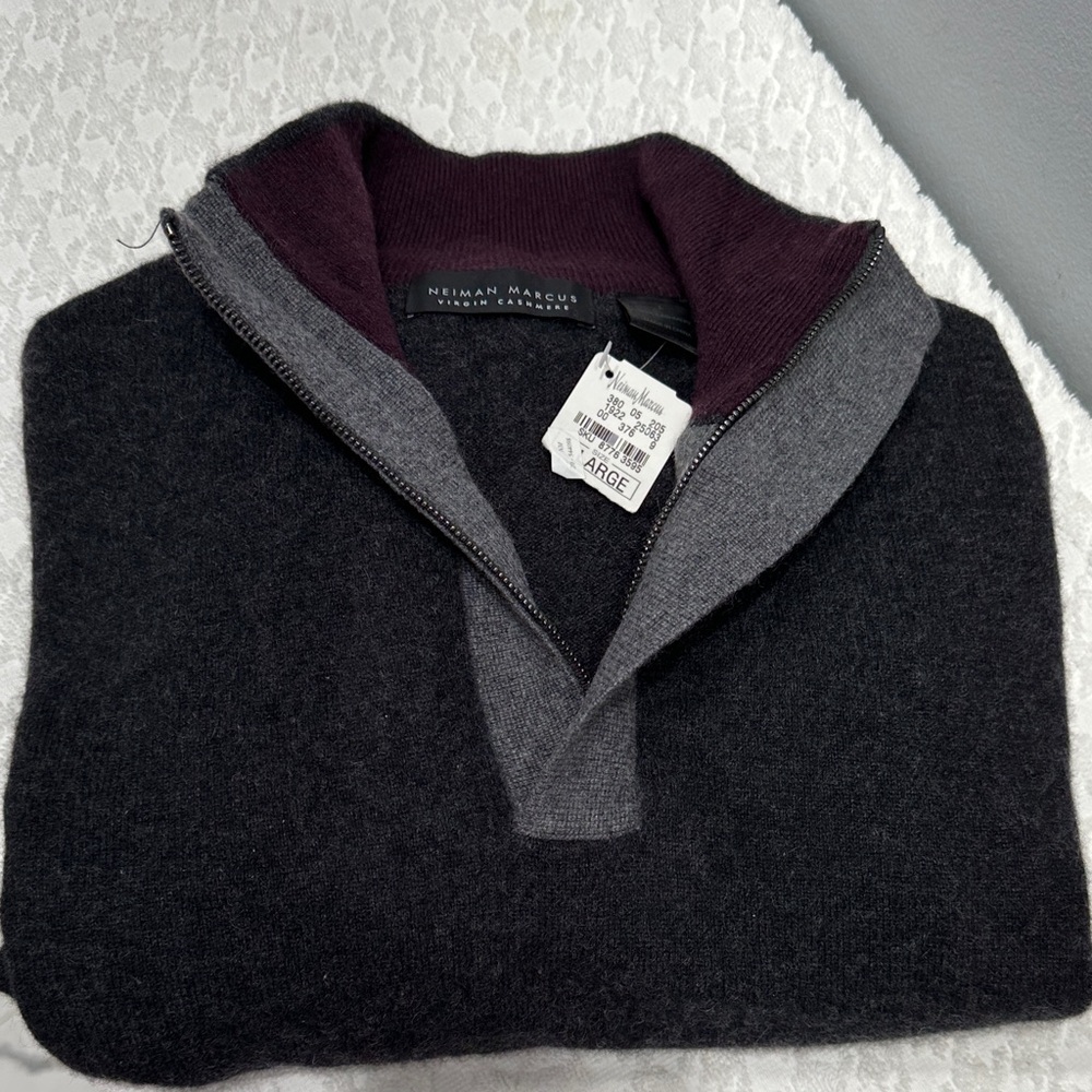Neiman Marcus Men's Charcoal and Plum Zip-Up Sweater